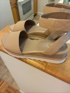 Gianni Bini Beige Platform Ankle-Strap Sandals